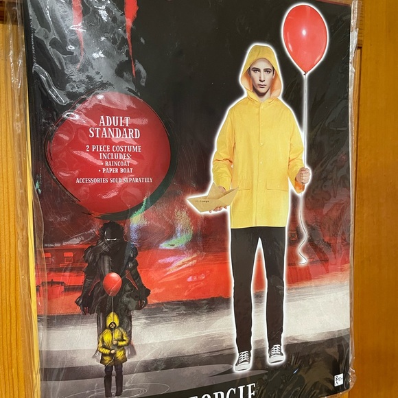 IT Costumes - Picture 2 of 3